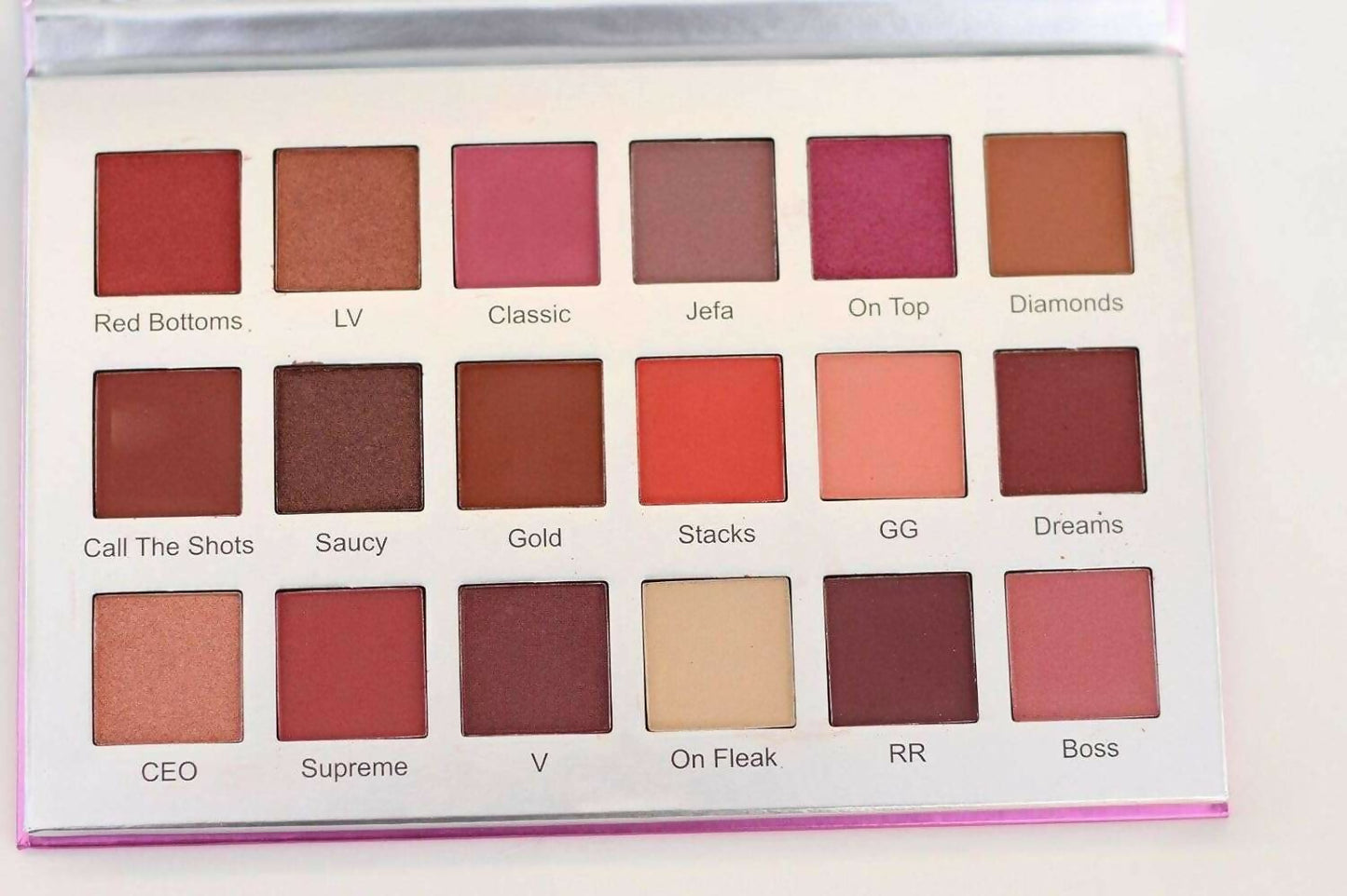 LIKE A BOSS – PALETA DE SOMBRAS MATE TREND BEAUTY