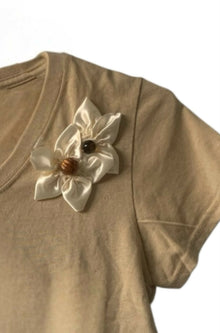 Blusa Nude con dos flores Nude manga corta Talla S
