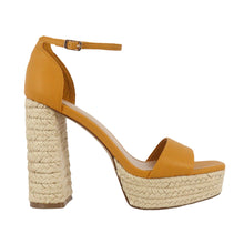 Sandalias de tacón Omega color amarillo