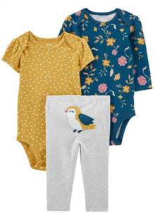 Traje 3 piezas diseño pajarito marca carters para niña