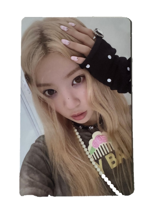 ILLIT - PHOTOCARD NOT CUTE ANYMORE
