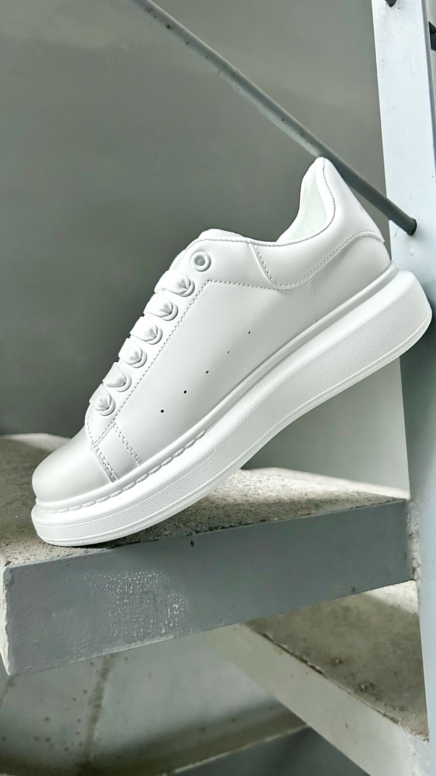 ZAPATILLA MCQUEEN G5 FULL WHITE