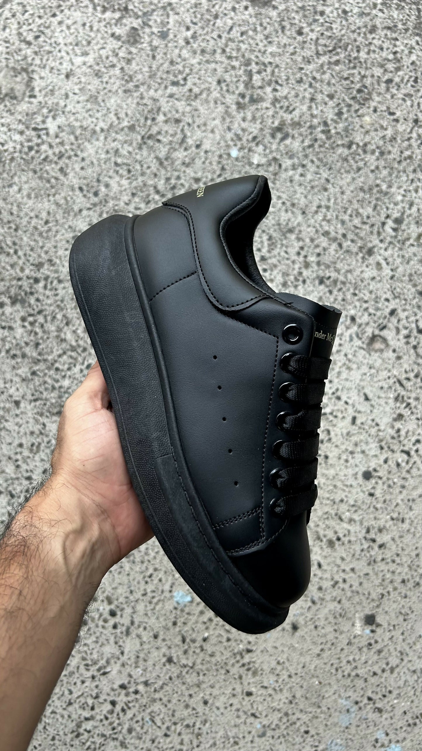 ZAPATILLA MCQUEEN G5 FULL BLACK