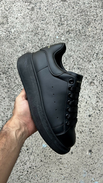 ZAPATILLA MCQUEEN G5 FULL BLACK