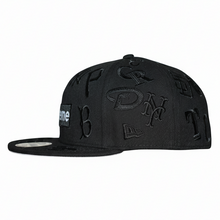Gorra Supreme x MLB All Over 59FIFTY – White on Black Edition