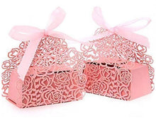 Cajitas para dulces o chocolates, color ROSADO, corte láser diseño de ROSAS con listones rosados. Paquete de 18 unidades