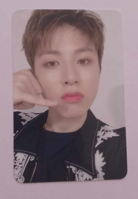 TREASURE - PHOTOCARD JUNGHWAN (THE FIRST STEP: CHAPTER THREE)