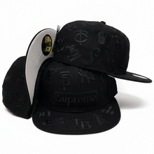 Gorra Supreme x MLB All Over 59FIFTY – Black on Black Edition