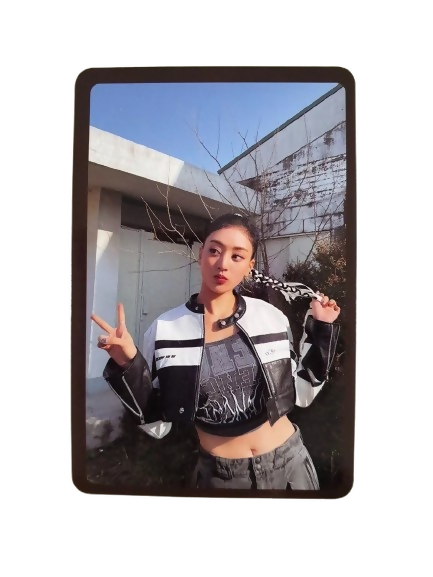 TWICE - PHOTOCARD READY TO BE (BE VER)