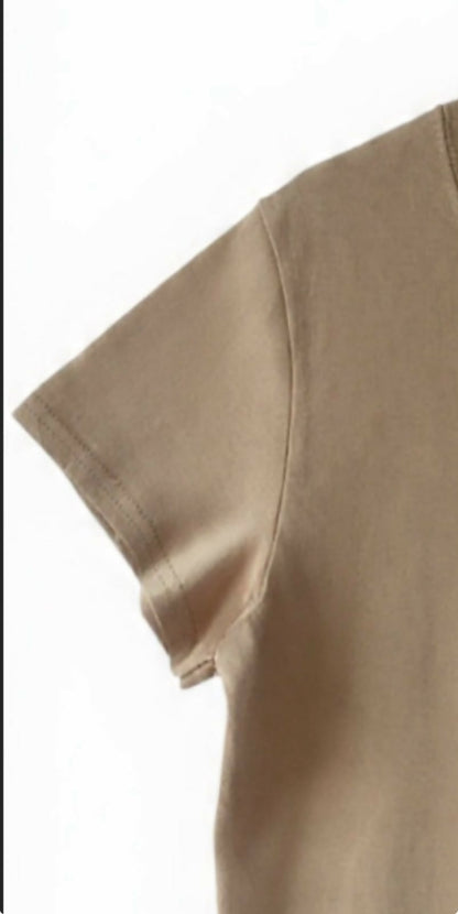Blusa Nude con flores anaranjadas y lazo café Talla M